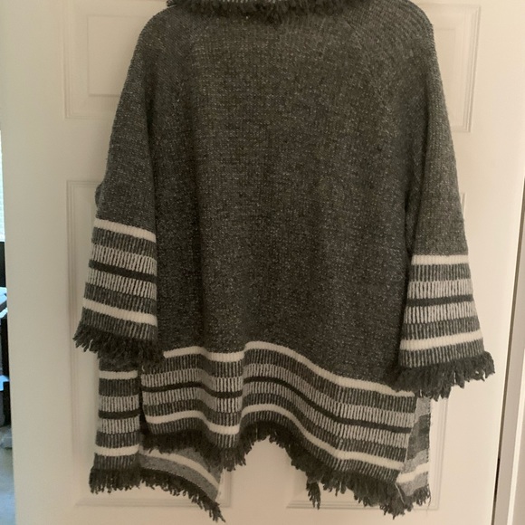 Beautiful Open Front Sweater - EUC - L/XL - Picture 3 of 6